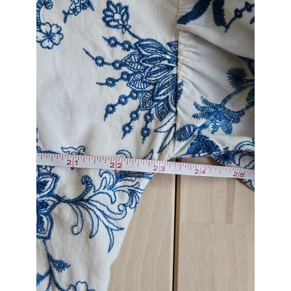 Anna Sui embroidered Floral Blue and Cream v neck puff sleeve blouse XL - Picture 11 of 12